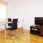 And Misic Apartment