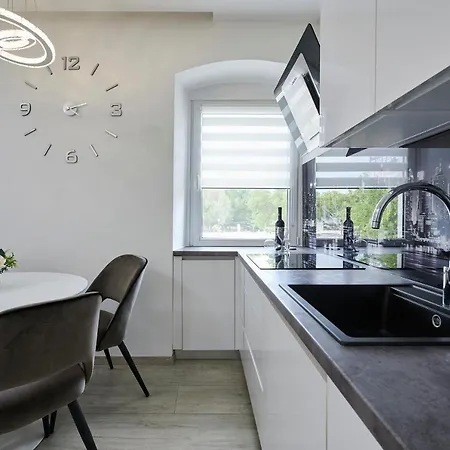 Appartement And Misic