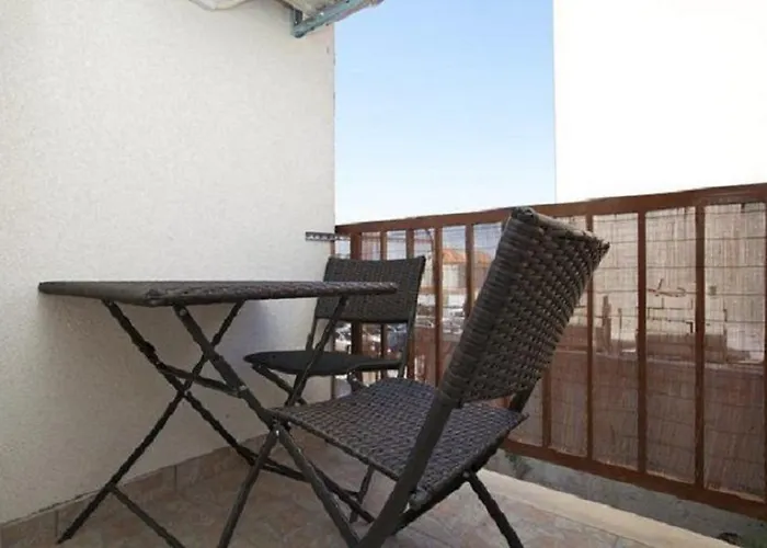 And Misic トロギール