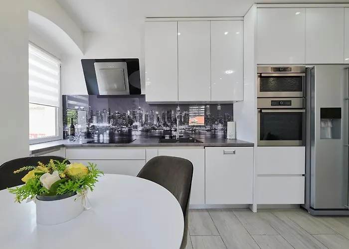 アパート And Misic トロギール